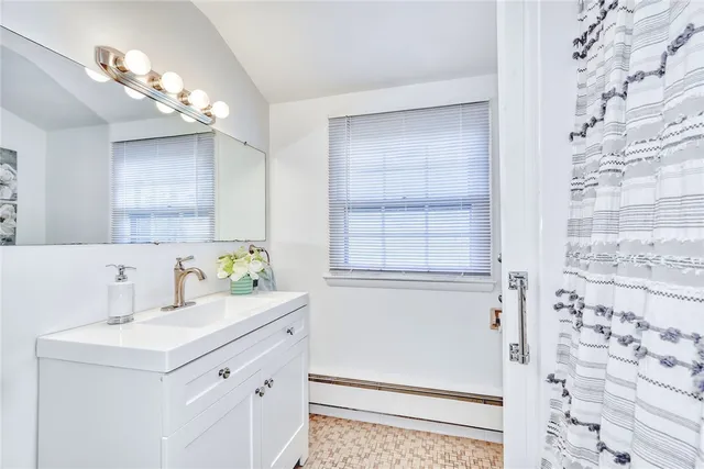 $286,000 | 114 Phelps Road, Honeoye Falls, NY 14472