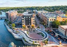 $3,600 | 438 Lakeshore Court, Unit 438, St. Charles, IL 60174