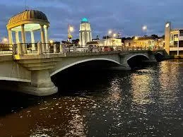 $3,600 | 438 Lakeshore Court, Unit 438, St. Charles, IL 60174