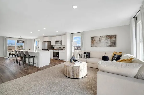 $3,600 | 438 Lakeshore Court, Unit 438, St. Charles, IL 60174