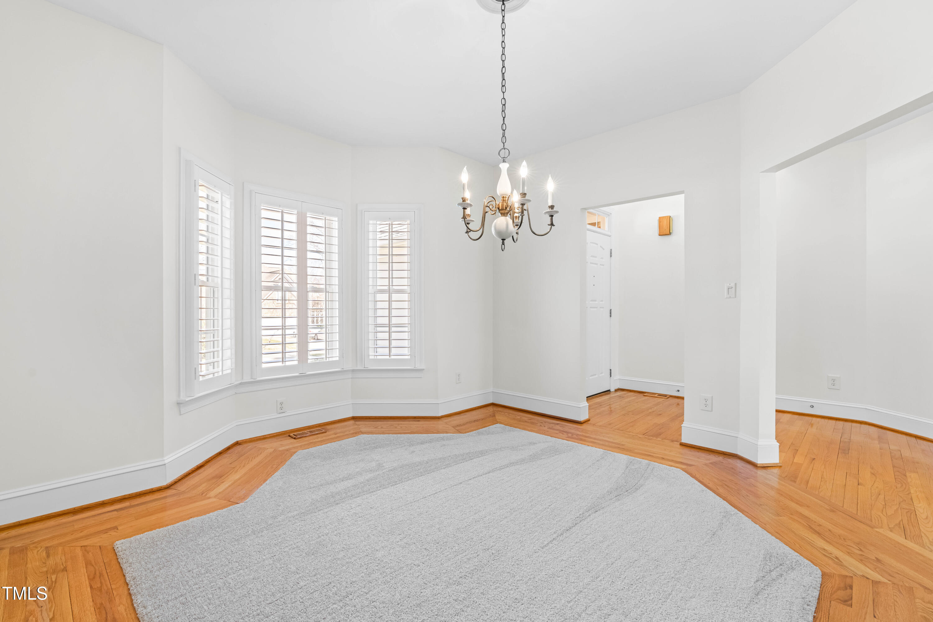 2909 Hawtree Drive Raleigh, NC 27613 - Photo 6 of 38 DSC01081