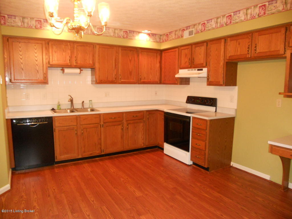 9107 Gutenberg Road Louisville, KY 40291 - Photo 5 of 38 DSCN5008