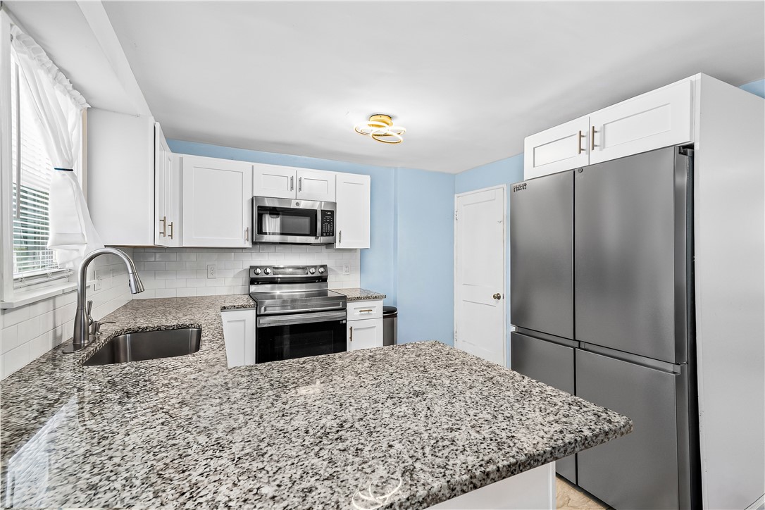 148 Yorktown Road North Kingstown, RI 02852 - Photo 4 of 25