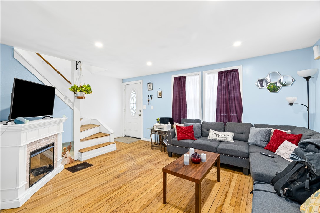 148 Yorktown Road North Kingstown, RI 02852 - Photo 6 of 25