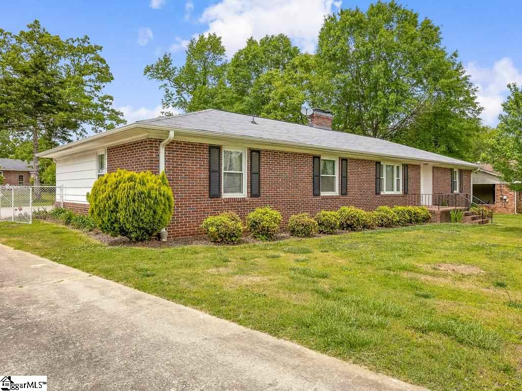 135 Waddell Road Greenville, SC 29609 - Photo 1 of 33 Gallery Image 1