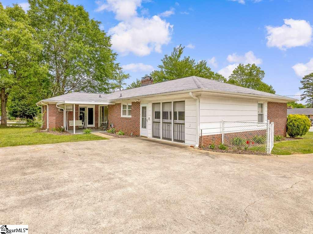 135 Waddell Road Greenville, SC 29609 - Photo 26 of 33 Gallery Image 26