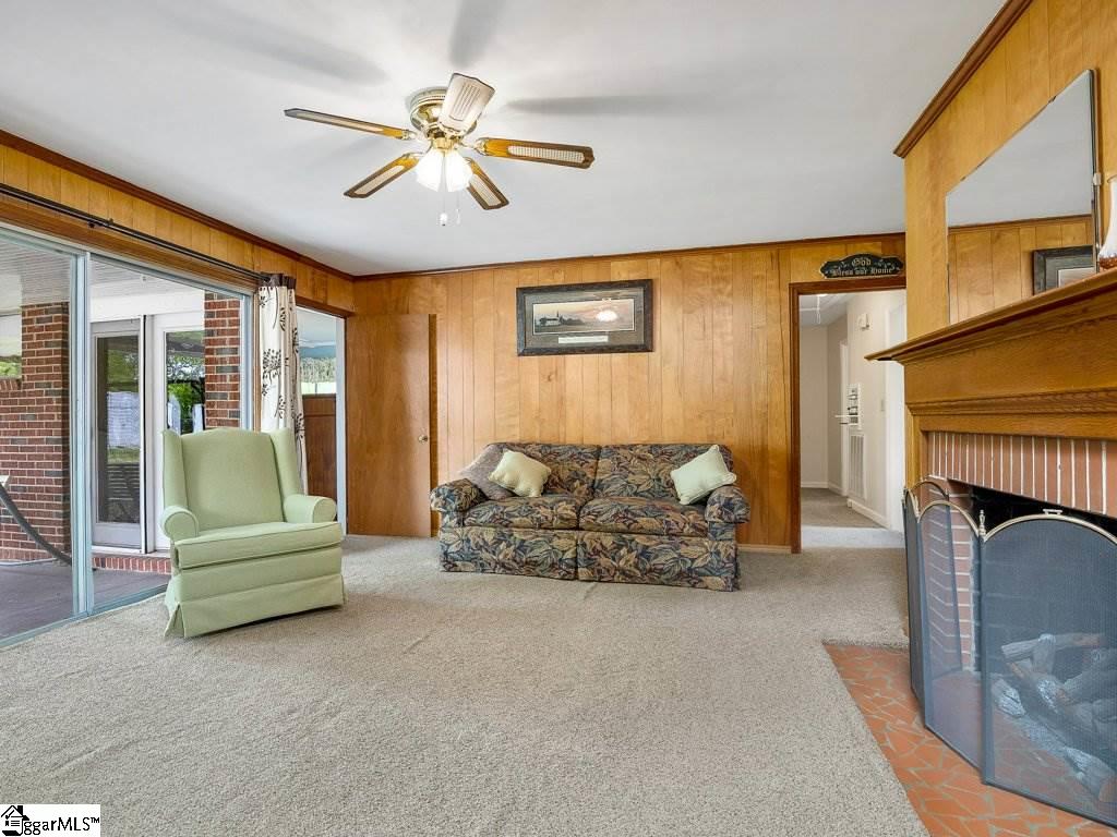 135 Waddell Road Greenville, SC 29609 - Photo 9 of 33 Gallery Image 9