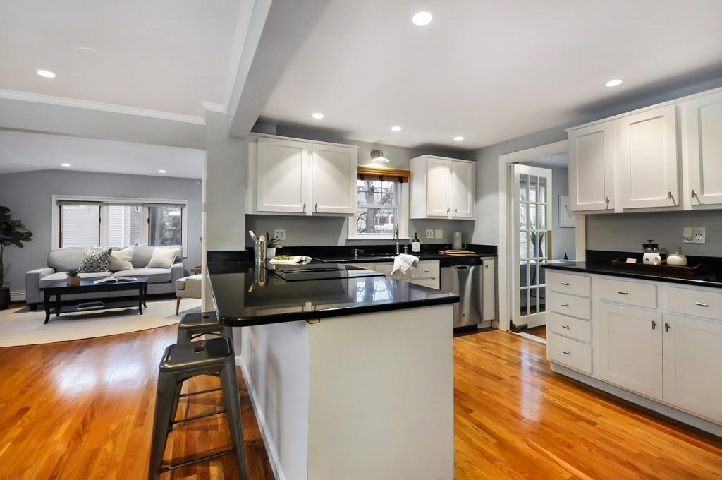 32 Carl Road Arlington, MA 02474 - Photo 11 of 42