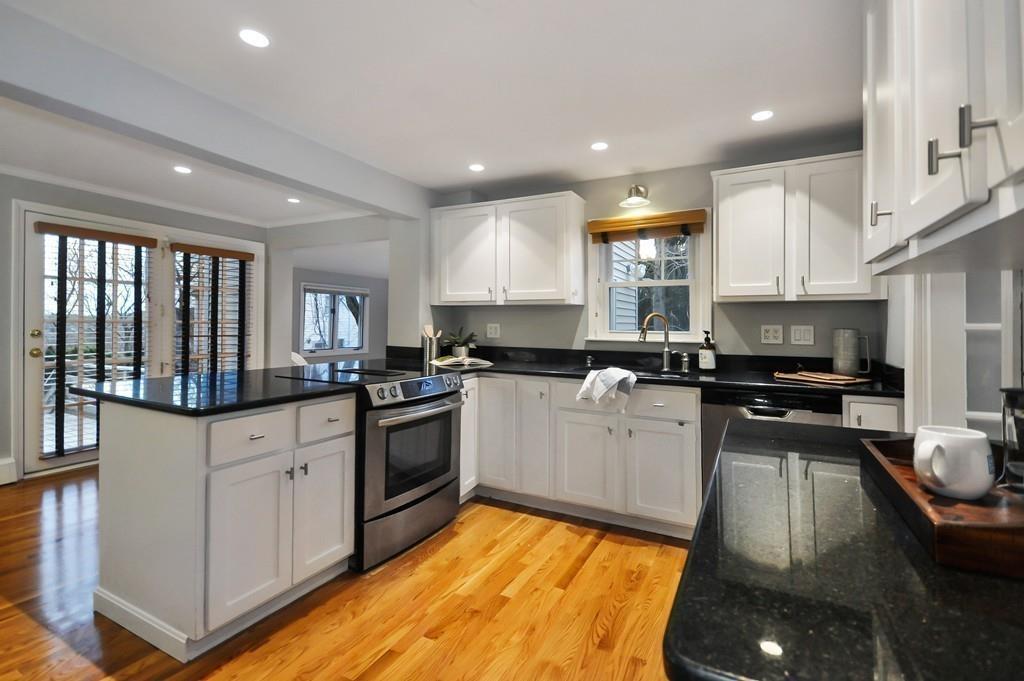 32 Carl Road Arlington, MA 02474 - Photo 6 of 42