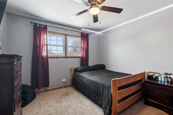 $339,900 | 15201 Geoffrey Road, Oak Forest, IL 60452