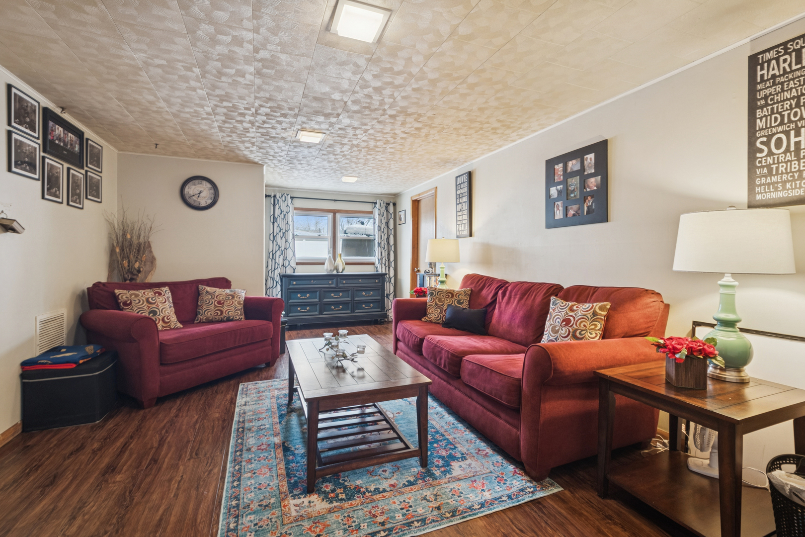 15201 Geoffrey Road Oak Forest, IL 60452 - Photo 2 of 23