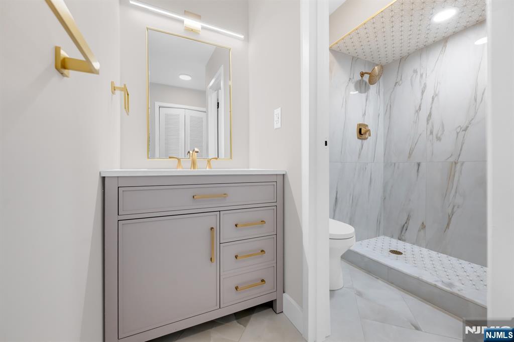 160 Overlook Avenue, Unit 3A Hackensack, NJ 07601 - Photo 18 of 30