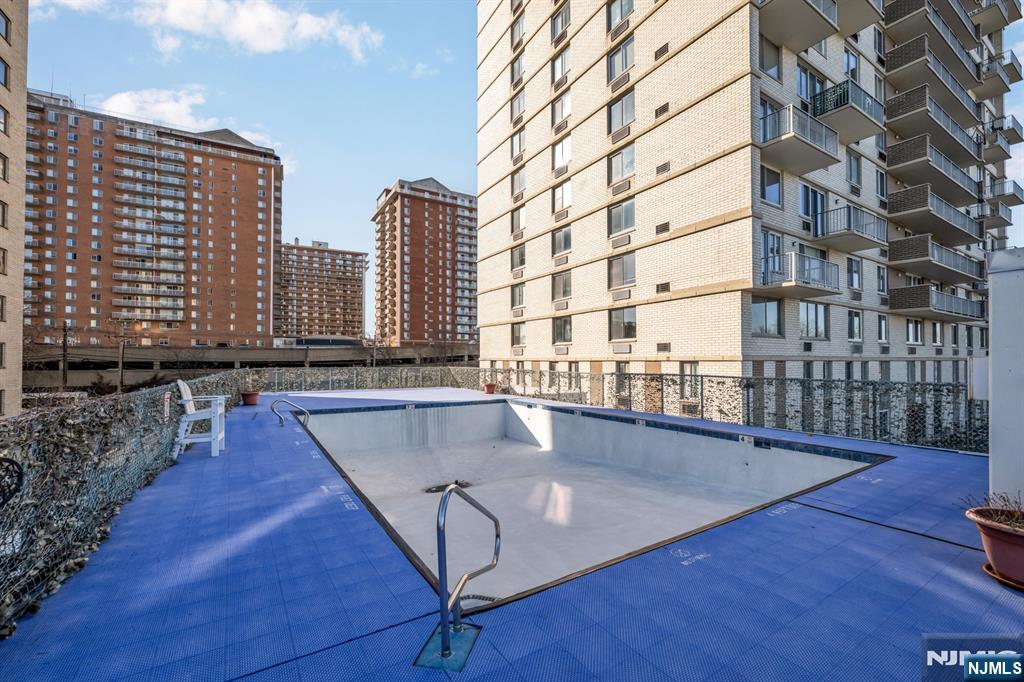 160 Overlook Avenue, Unit 3A Hackensack, NJ 07601 - Photo 29 of 30