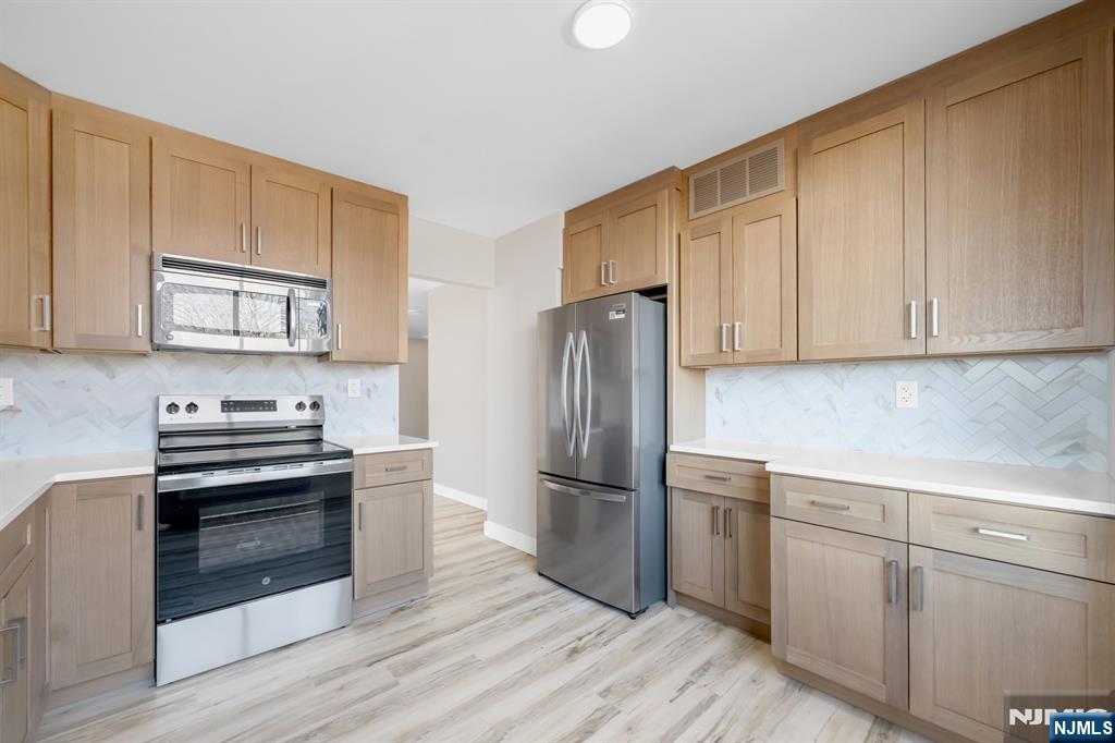 160 Overlook Avenue, Unit 3A Hackensack, NJ 07601 - Photo 10 of 30