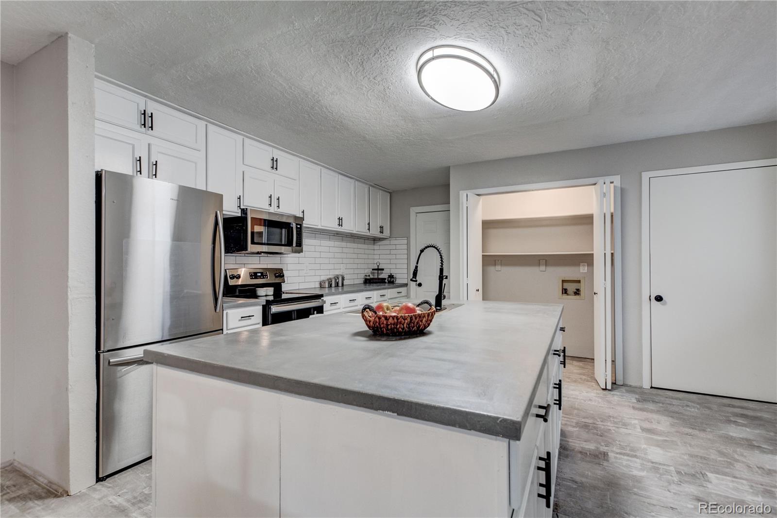 4941 10th Street Road Greeley, CO 80634 - Photo 6 of 22 Gallery Image 6