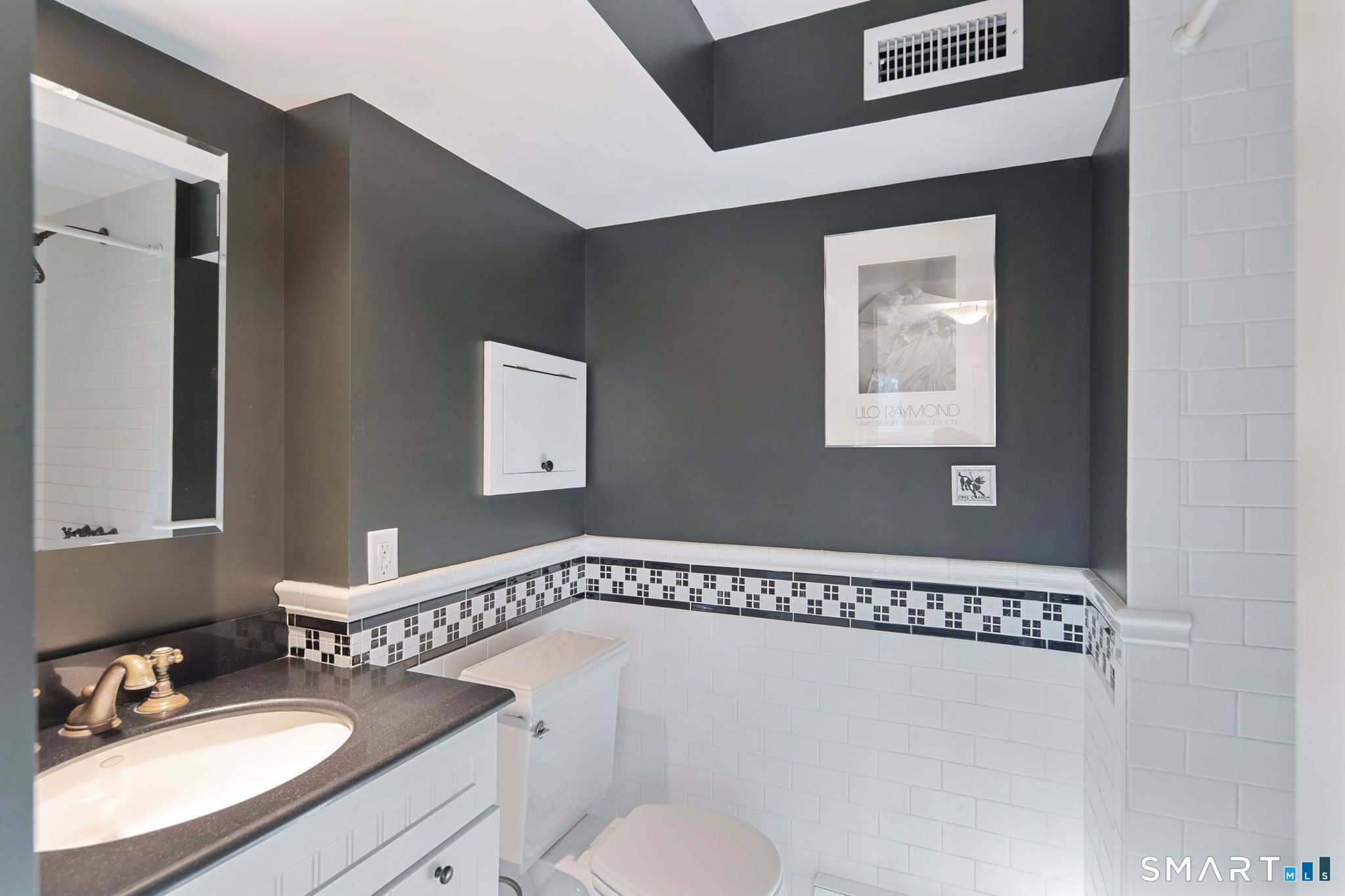 135 Comstock Hill Road New Canaan, CT 06840 - Photo 18 of 40