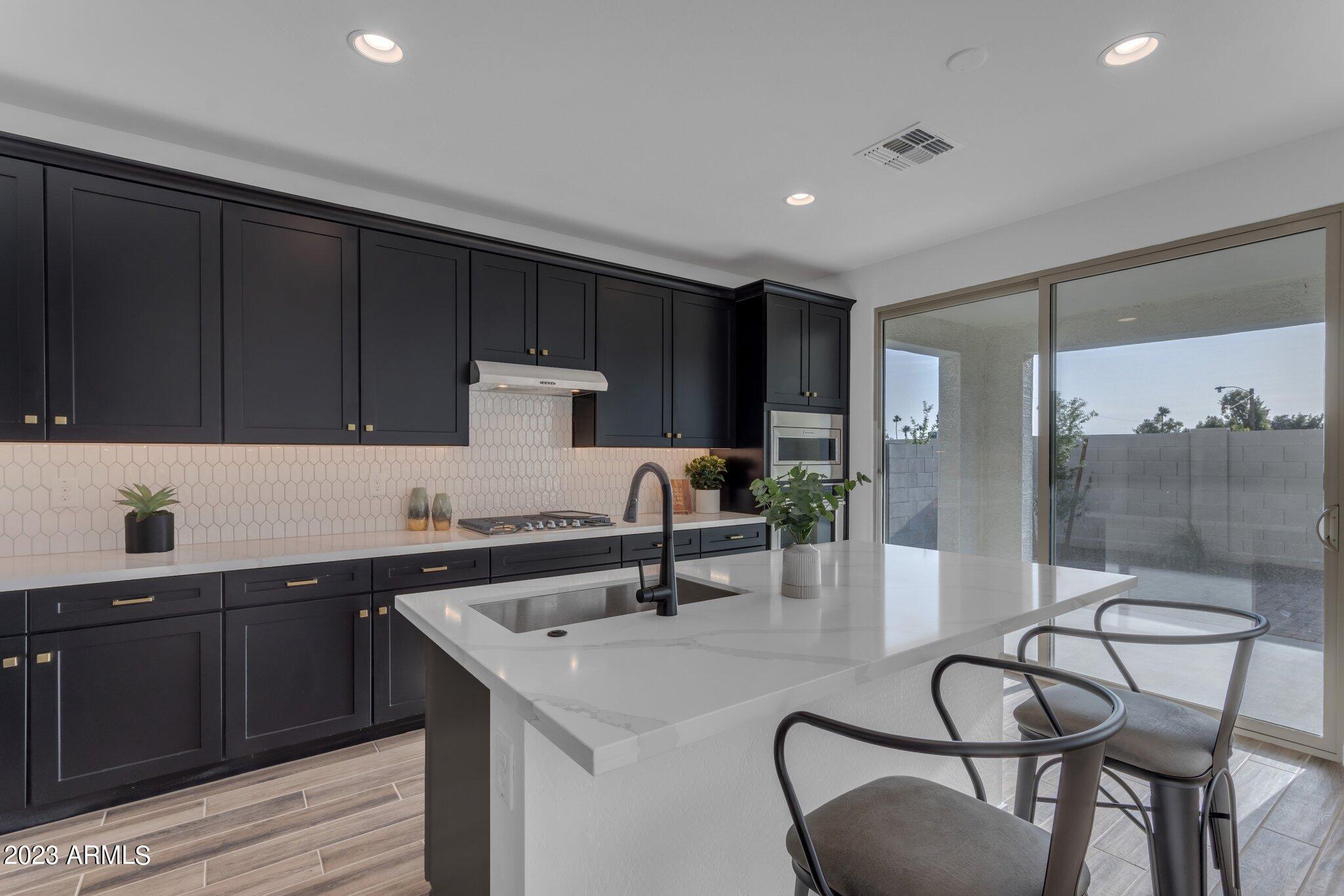 6434 North 17th Street Phoenix, AZ 85016 - Photo 8 of 40 12-web-or-mls-IMG_6763