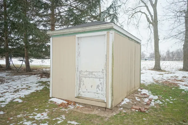 $299,000 | 435 North 225 East, Warsaw, IN 46582