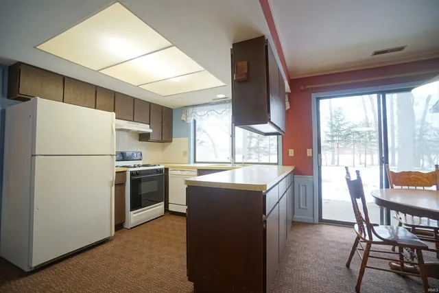 $299,000 | 435 North 225 East, Warsaw, IN 46582