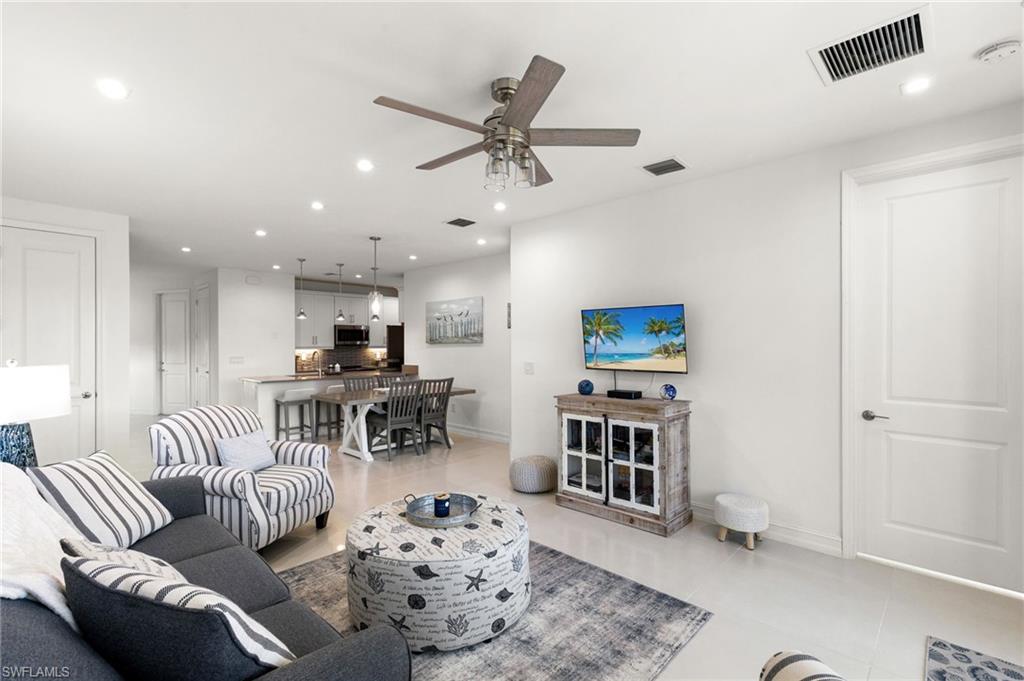 7437 Rockefeller Drive Naples, FL 34119 - Photo 12 of 32