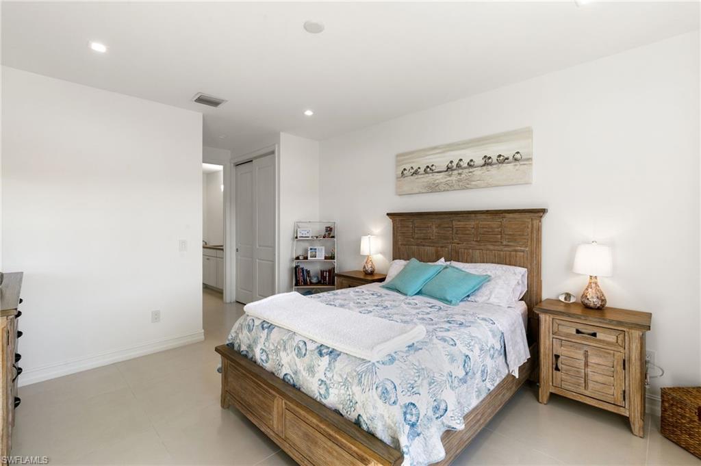 7437 Rockefeller Drive Naples, FL 34119 - Photo 19 of 32