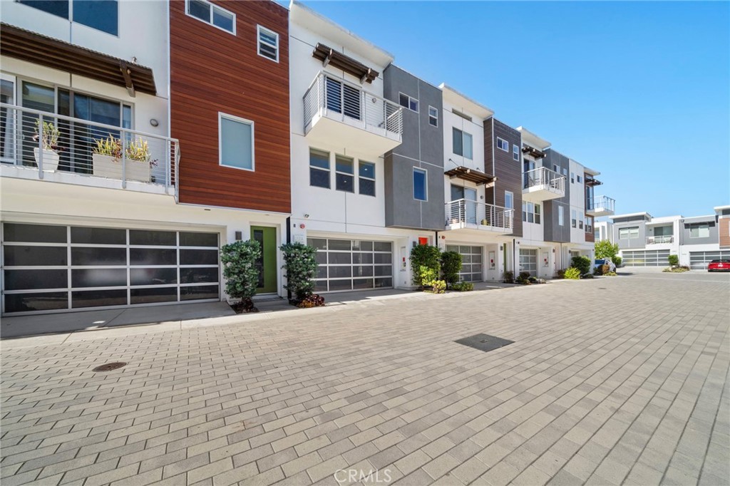 Westreef is perched above the bluff near the coast and features 17 homes.