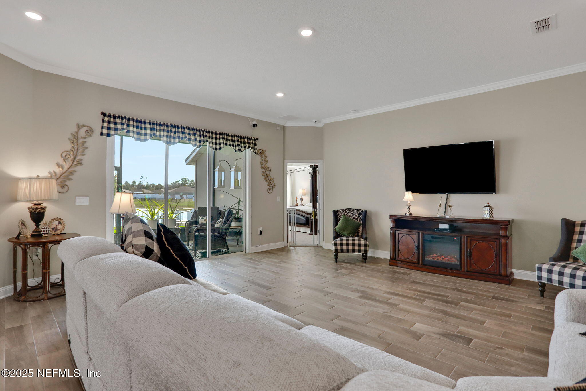 2496 Cold Stream Lane Green Cove Springs, FL 32043 - Photo 18 of 58 Family Room