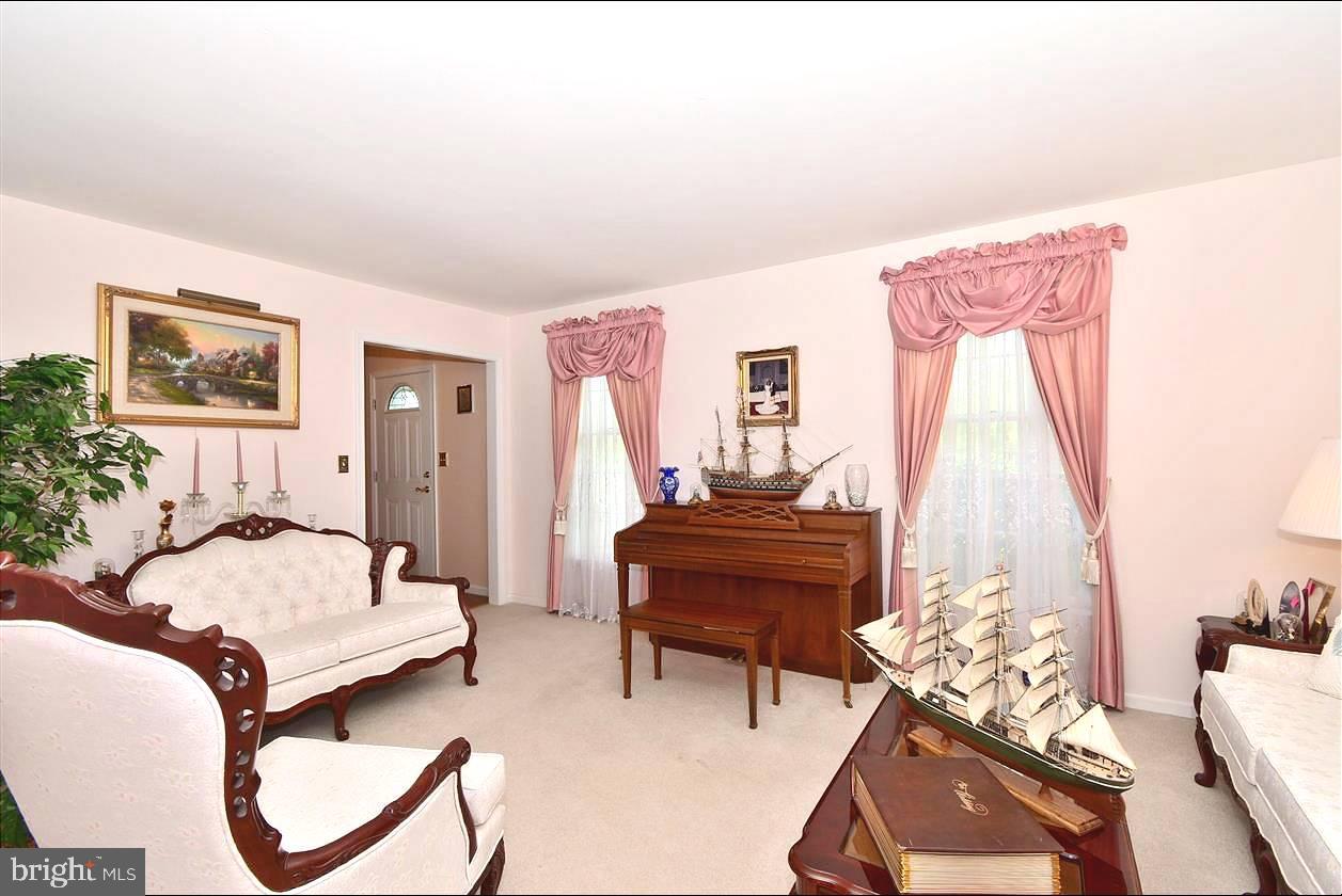 1722 Siegfriedale Road Kutztown, PA 19530 - Photo 9 of 29 Gallery Image 9
