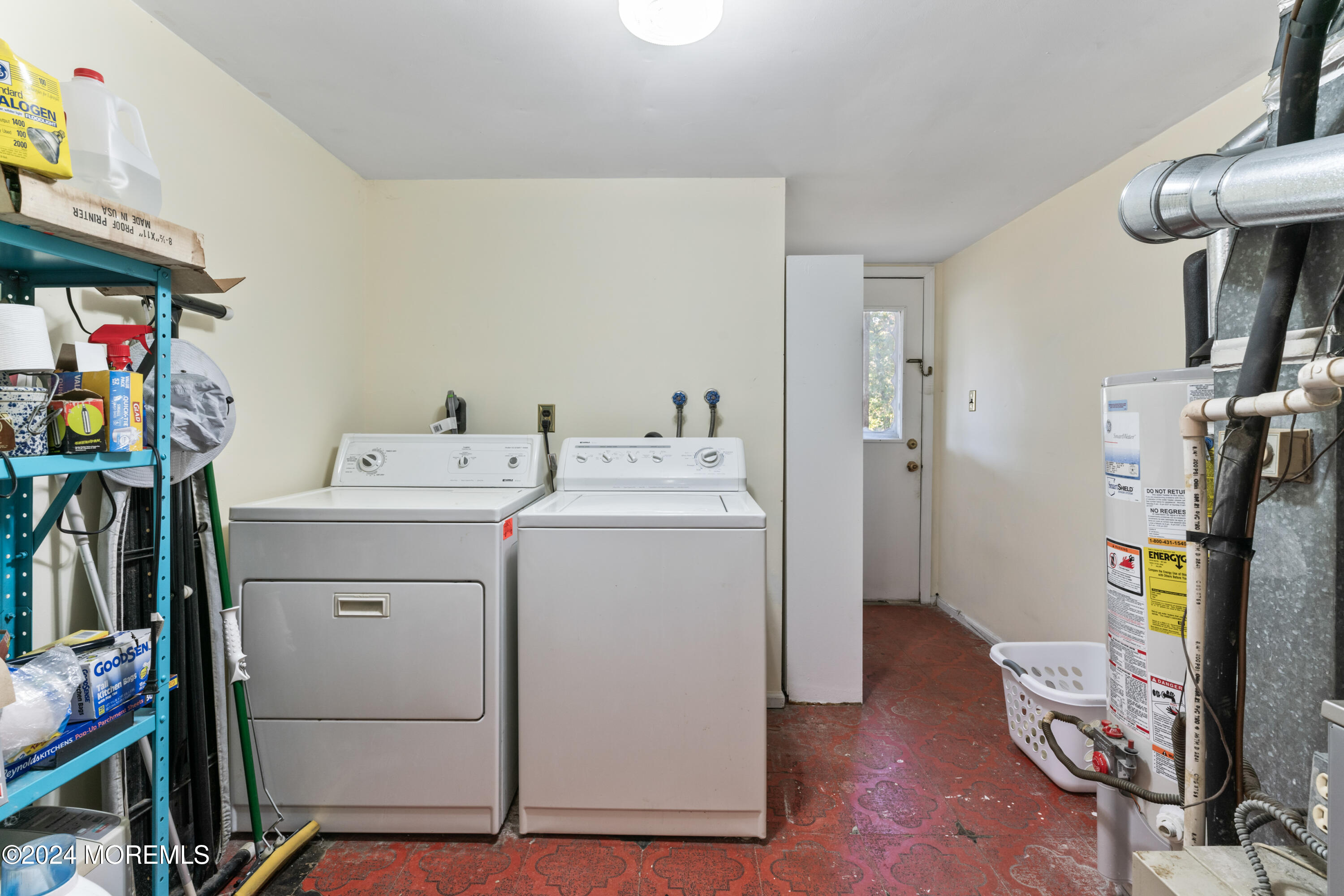 407 Reedy Drive Brick, NJ 08723 - Photo 26 of 35 a utility room with dryer and washer