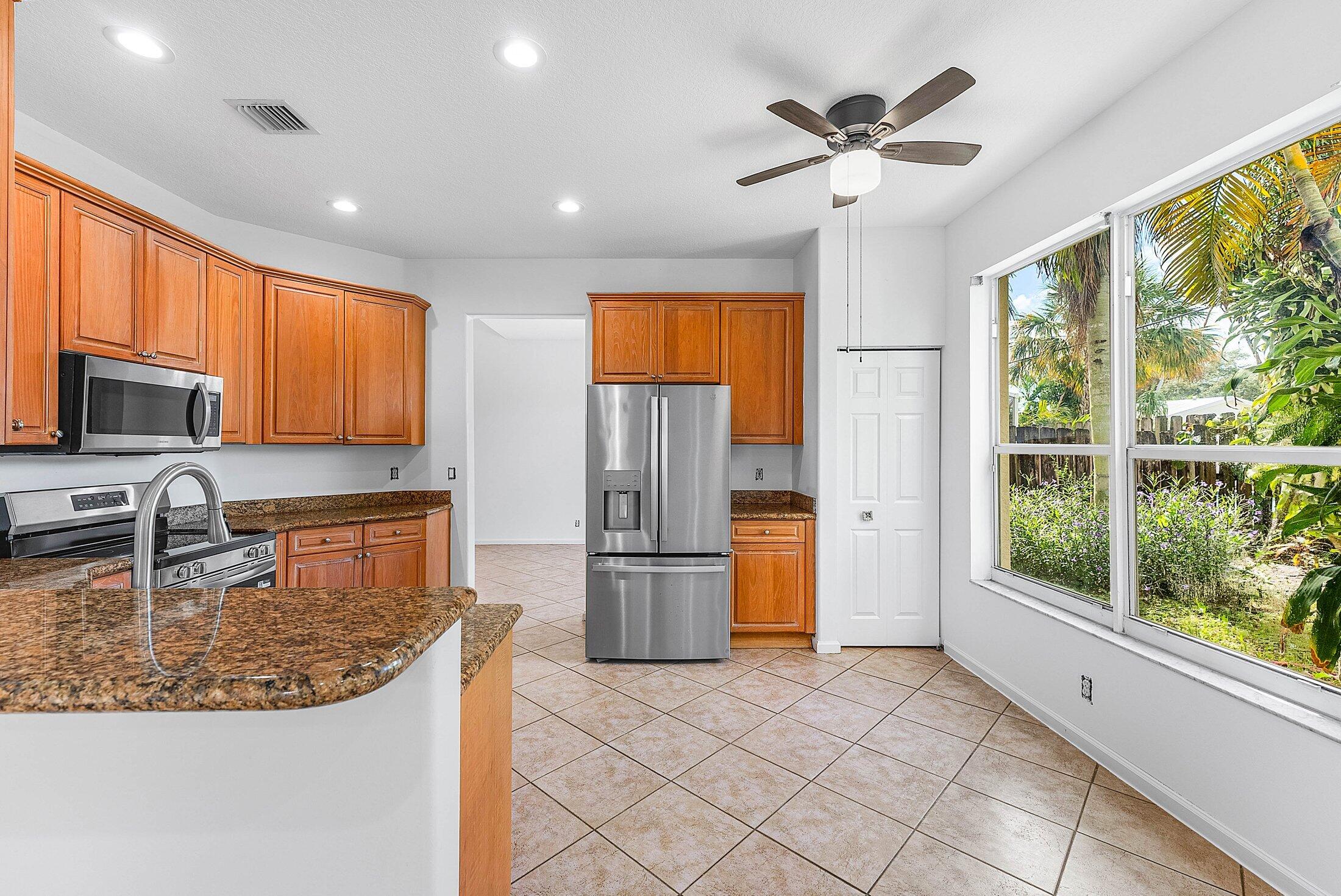 9724 Vineyard Court Boca Raton, FL 33428 - Photo 14 of 56 014-9724VineyardCourt-BocaRaton-FL-33428