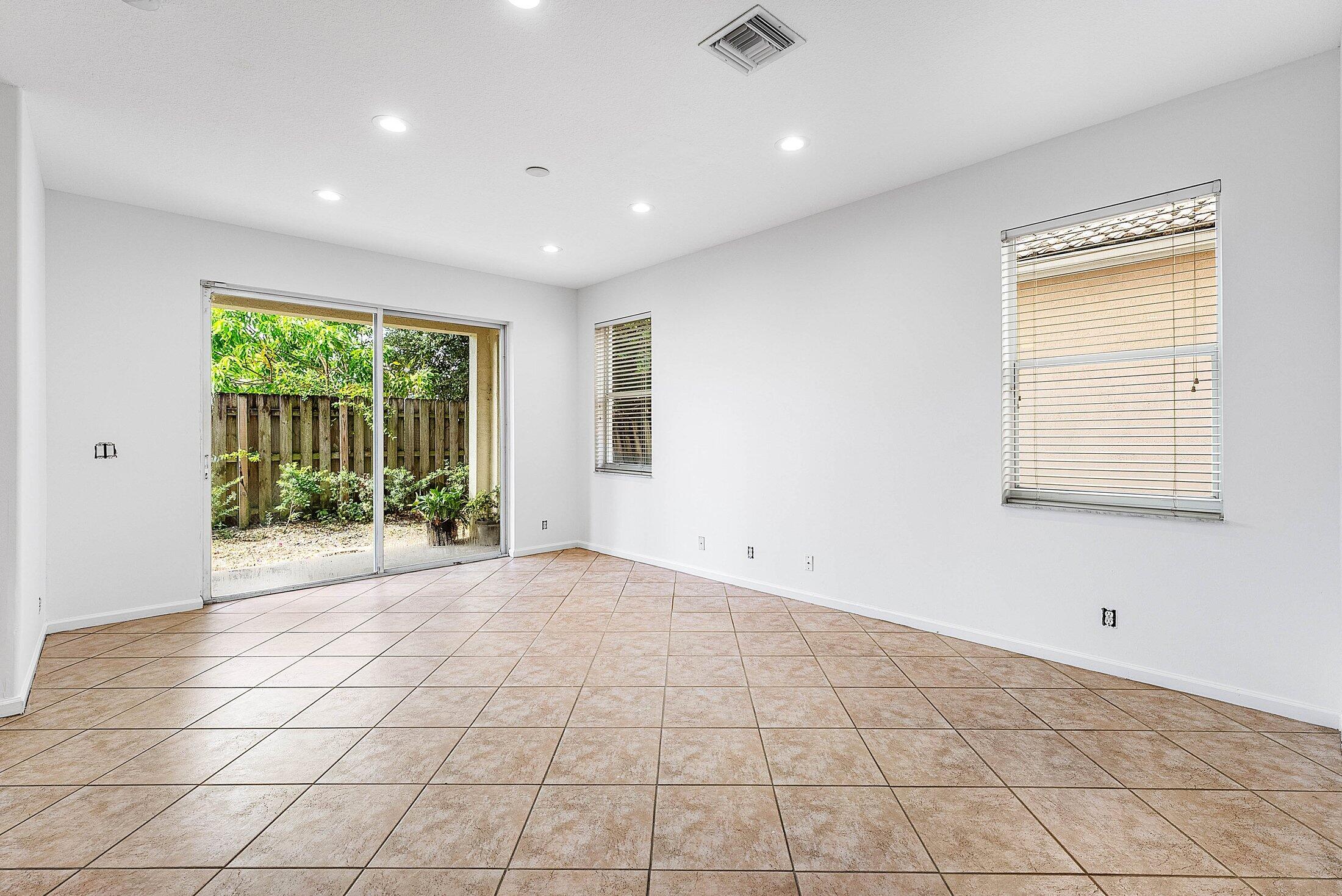 9724 Vineyard Court Boca Raton, FL 33428 - Photo 18 of 56 Family Room