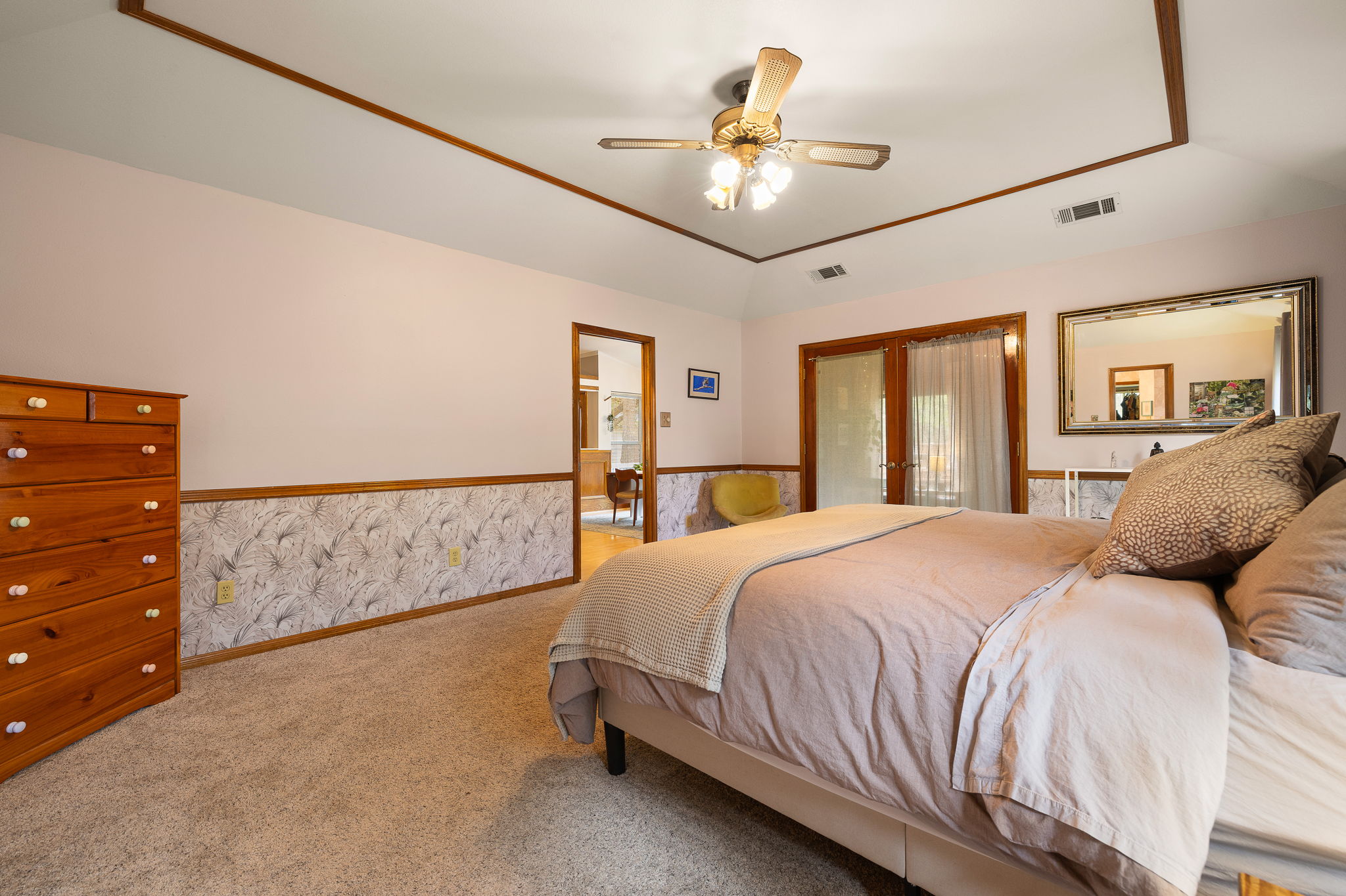 136 Valley View Road Georgetown, TX 78633 - Photo 19 of 40 There is room for a king size bed, oversized nightstands on both sides and plenty of other furniture. There is a secondary entrance to the sunroom right off of this primary suite! How cool is that?!