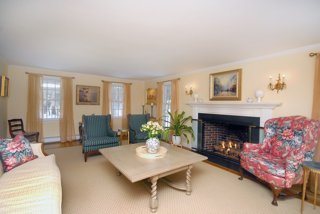 316 Lindsay Pond Road Concord, MA 01742 - Photo 5 of 42