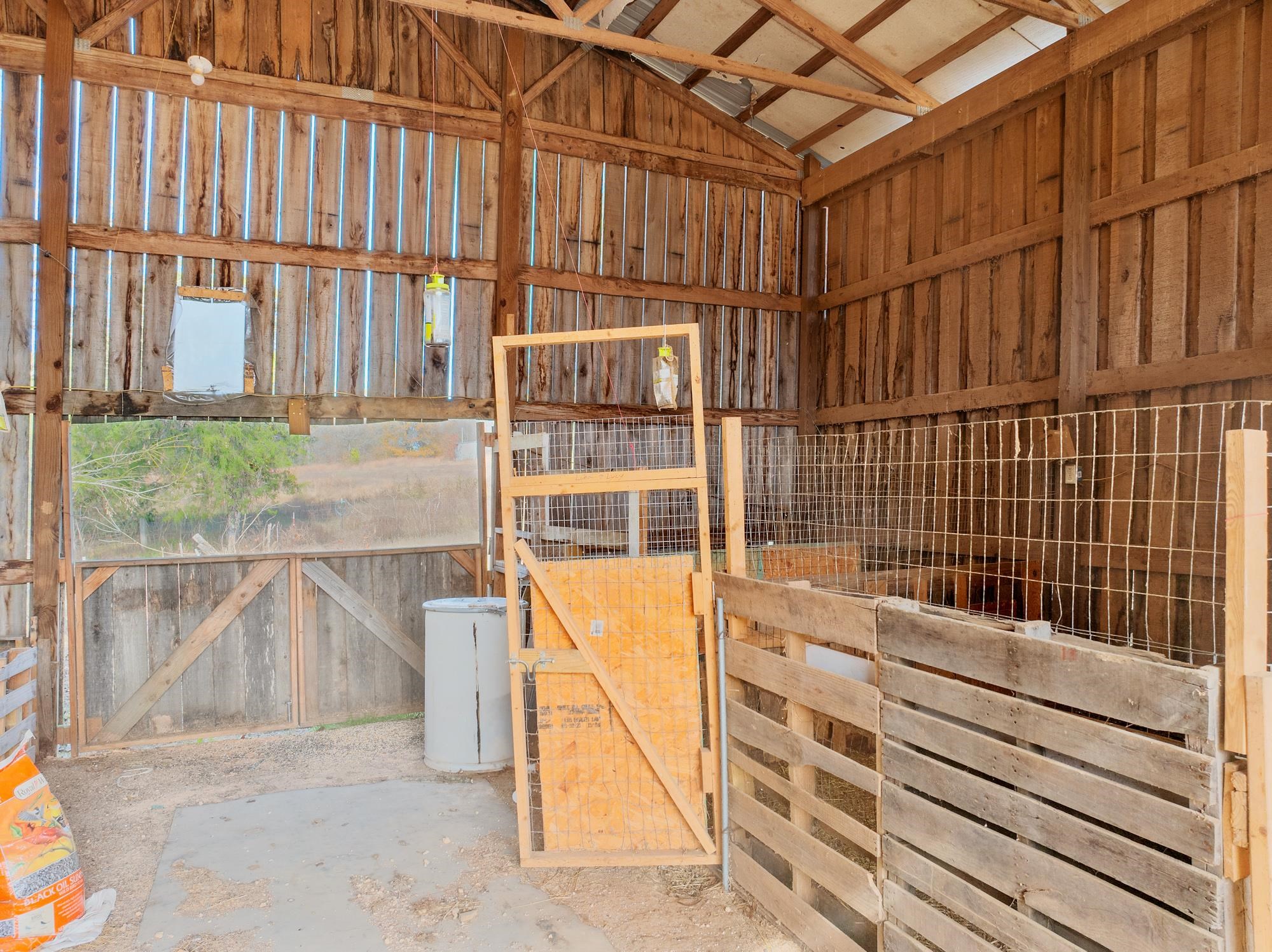 875 Lindsey Road Parsons, TN 38363 - Photo 29 of 38 a view of wooden balcony