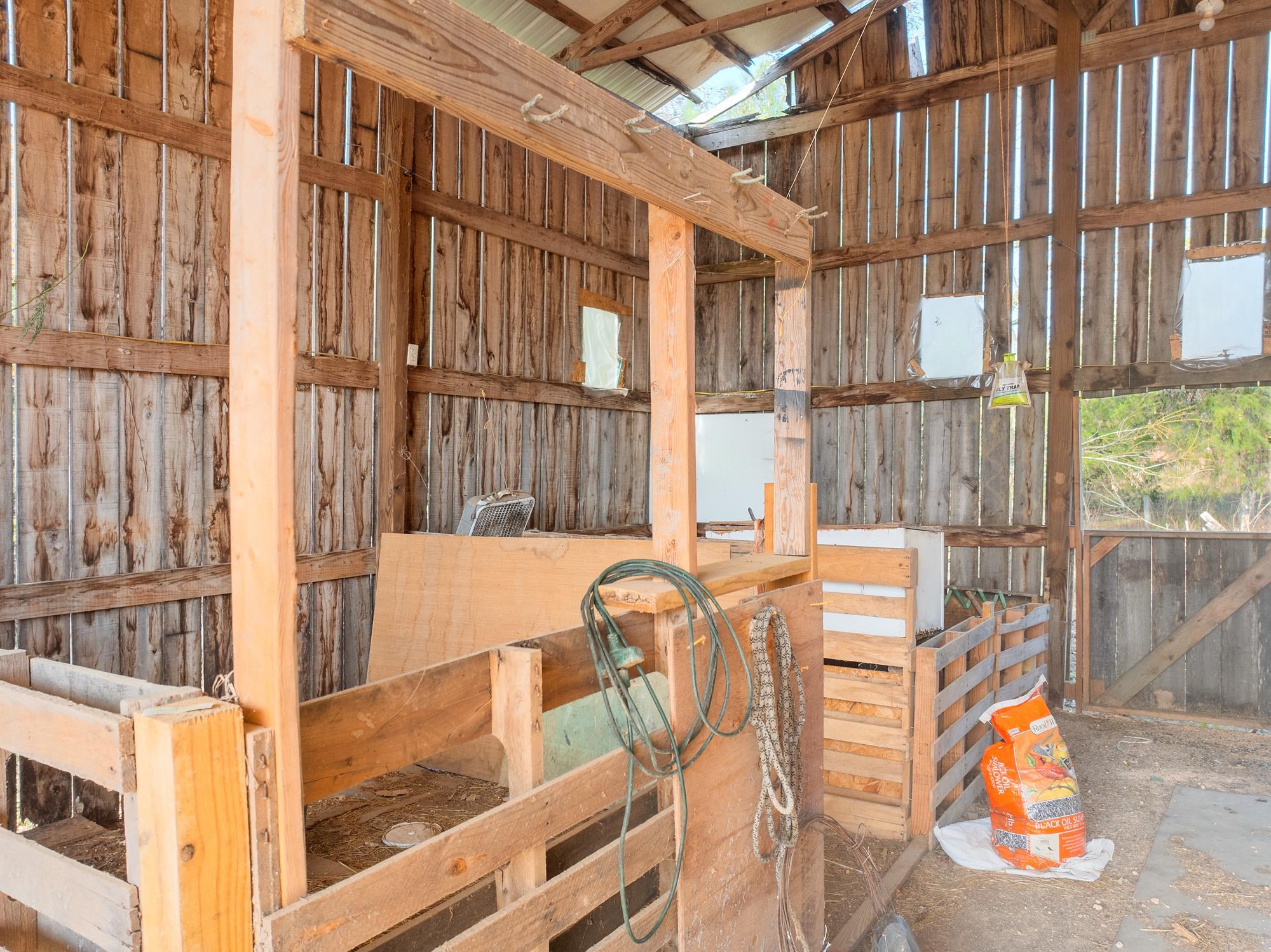 875 Lindsey Road Parsons, TN 38363 - Photo 30 of 38 a view of balcony and patio