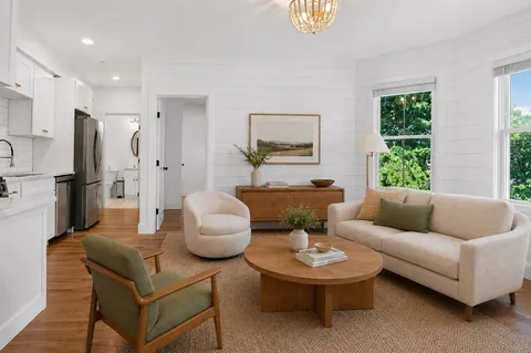 $439,000 | 138 Centre Street, Unit 6, Boston, MA 02124