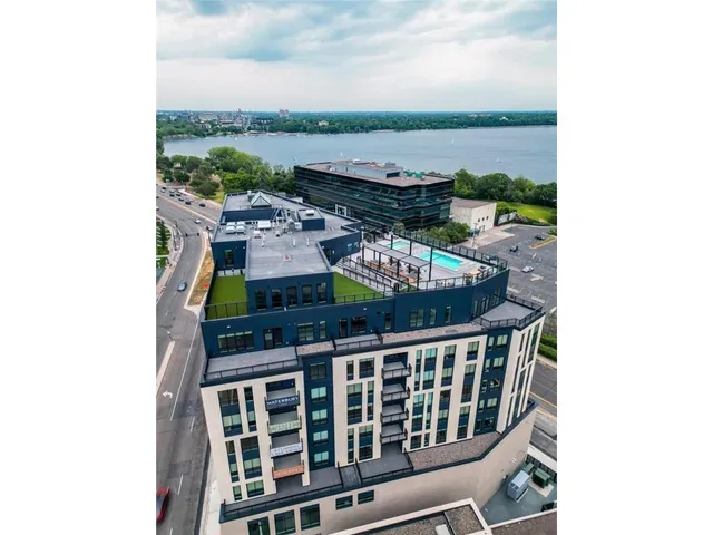 $9,995 | 3012 Excelsior Boulevard, Unit 804, Minneapolis, MN 55416