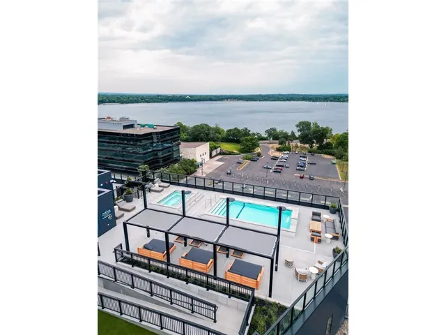 $9,995 | 3012 Excelsior Boulevard, Unit 804, Minneapolis, MN 55416