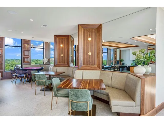 $9,995 | 3012 Excelsior Boulevard, Unit 804, Minneapolis, MN 55416