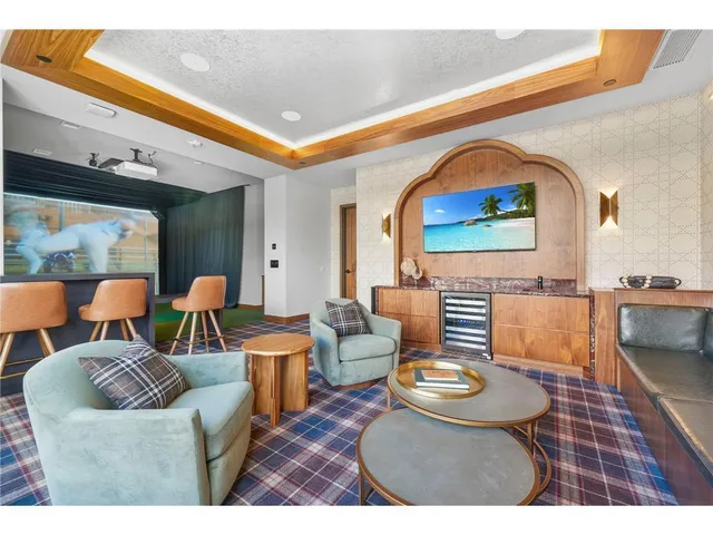 $9,995 | 3012 Excelsior Boulevard, Unit 804, Minneapolis, MN 55416