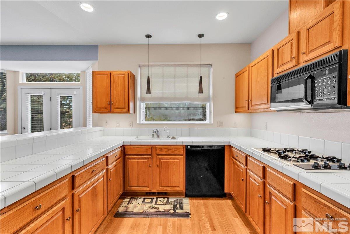 2435 Solitude Drive Reno, NV 89511 - Photo 6 of 40 Photo 6
