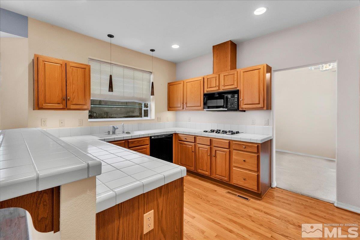 2435 Solitude Drive Reno, NV 89511 - Photo 7 of 40 Photo 7