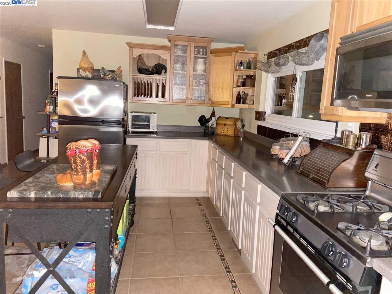 19420 West Grant Line Road Tracy, CA 95391 - Photo 4 of 28 Gallery Image 4