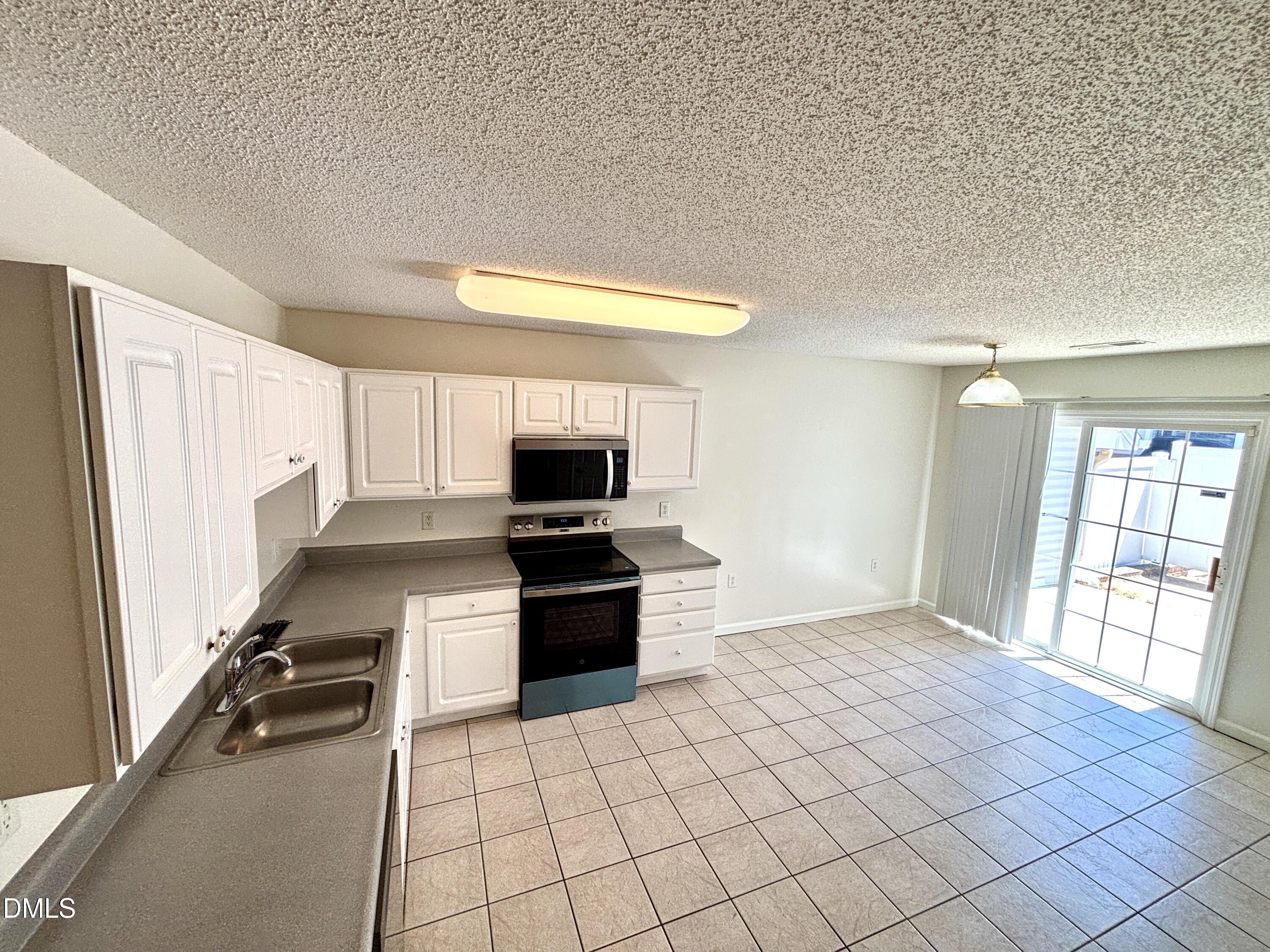 11381 Involute Place, Unit 103 Raleigh, NC 27617 - Photo 5 of 16