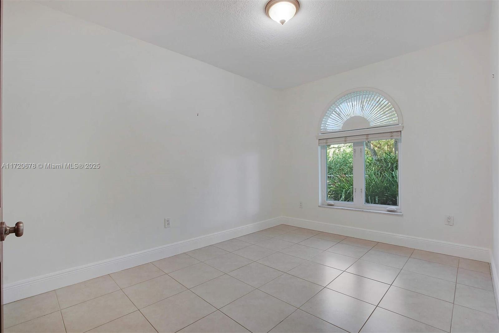 13550 Southwest 82nd Avenue Pinecrest, FL 33156 - Photo 15 of 25