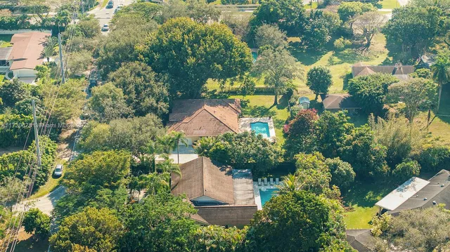 $1,899,000 | 13550 Southwest 82nd Avenue, Pinecrest, FL 33156