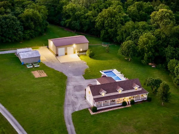 $849,000 | 4045 Lower Helton Road, Alexandria, TN 37012