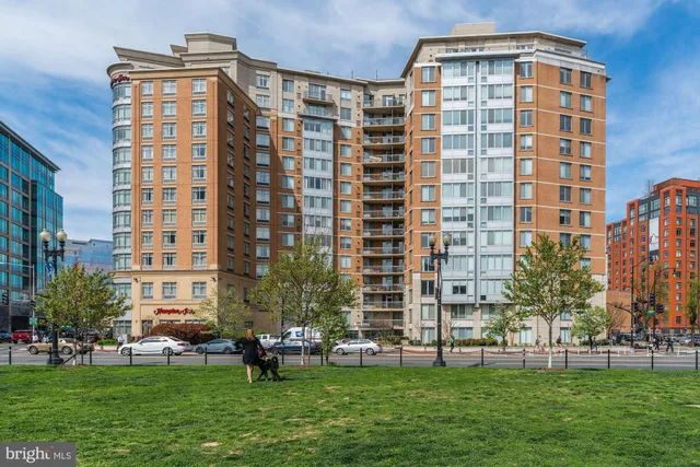 $2,600 | 555 Massachusetts Avenue Northwest, Unit 917, Washington, DC 20001