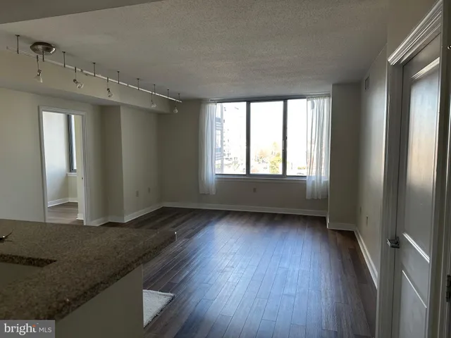 $2,600 | 555 Massachusetts Avenue Northwest, Unit 917, Washington, DC 20001