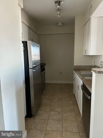 $2,600 | 555 Massachusetts Avenue Northwest, Unit 917, Washington, DC 20001